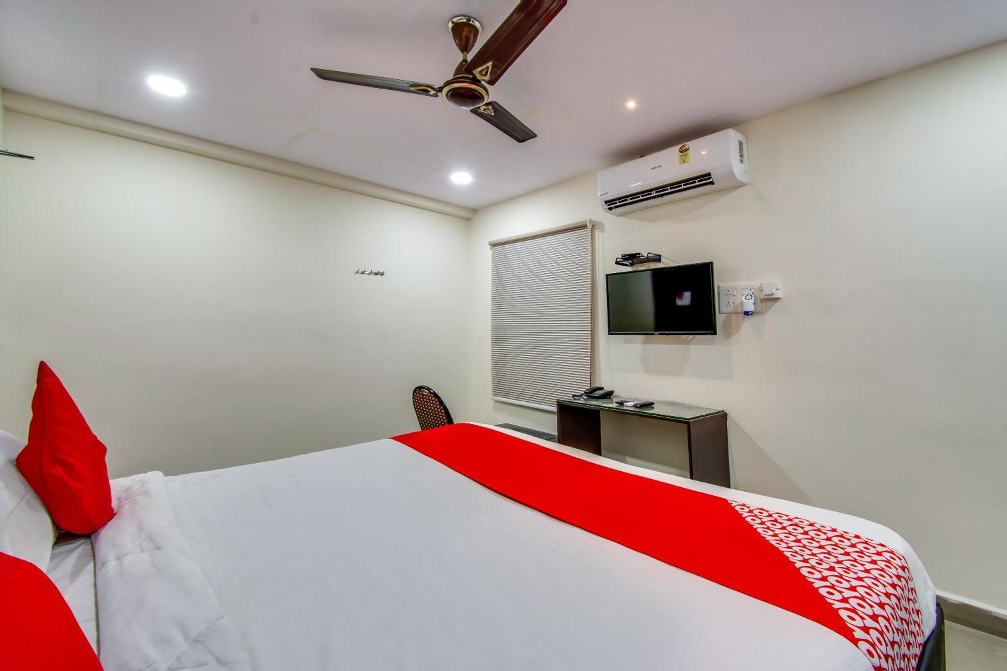 Oyo Akshaya Inn Vijayawada Exterior photo