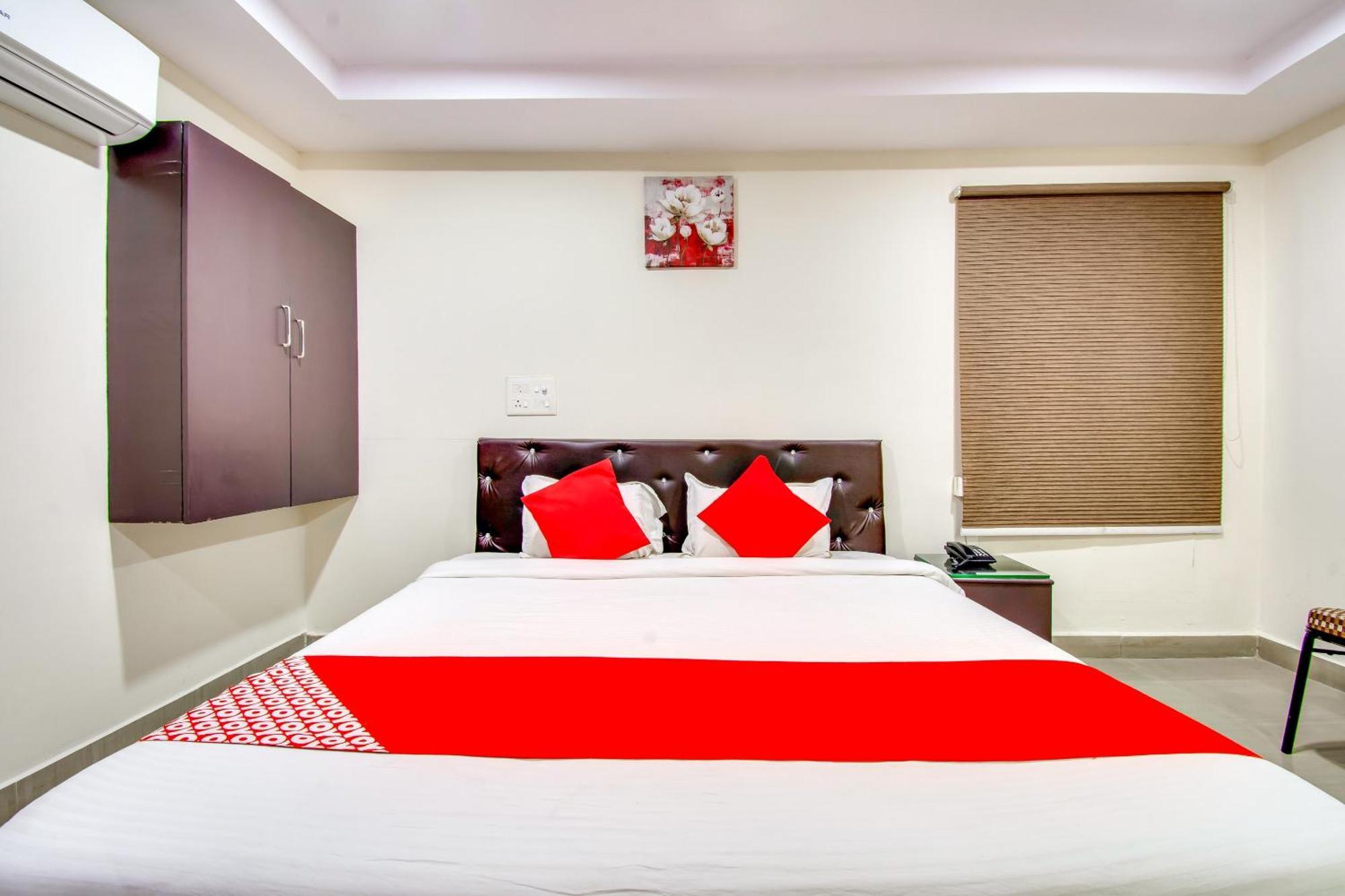 Oyo Akshaya Inn Vijayawada Exterior photo